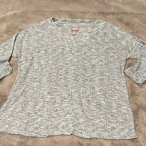 Chico’s Gray V-Neck sweater top